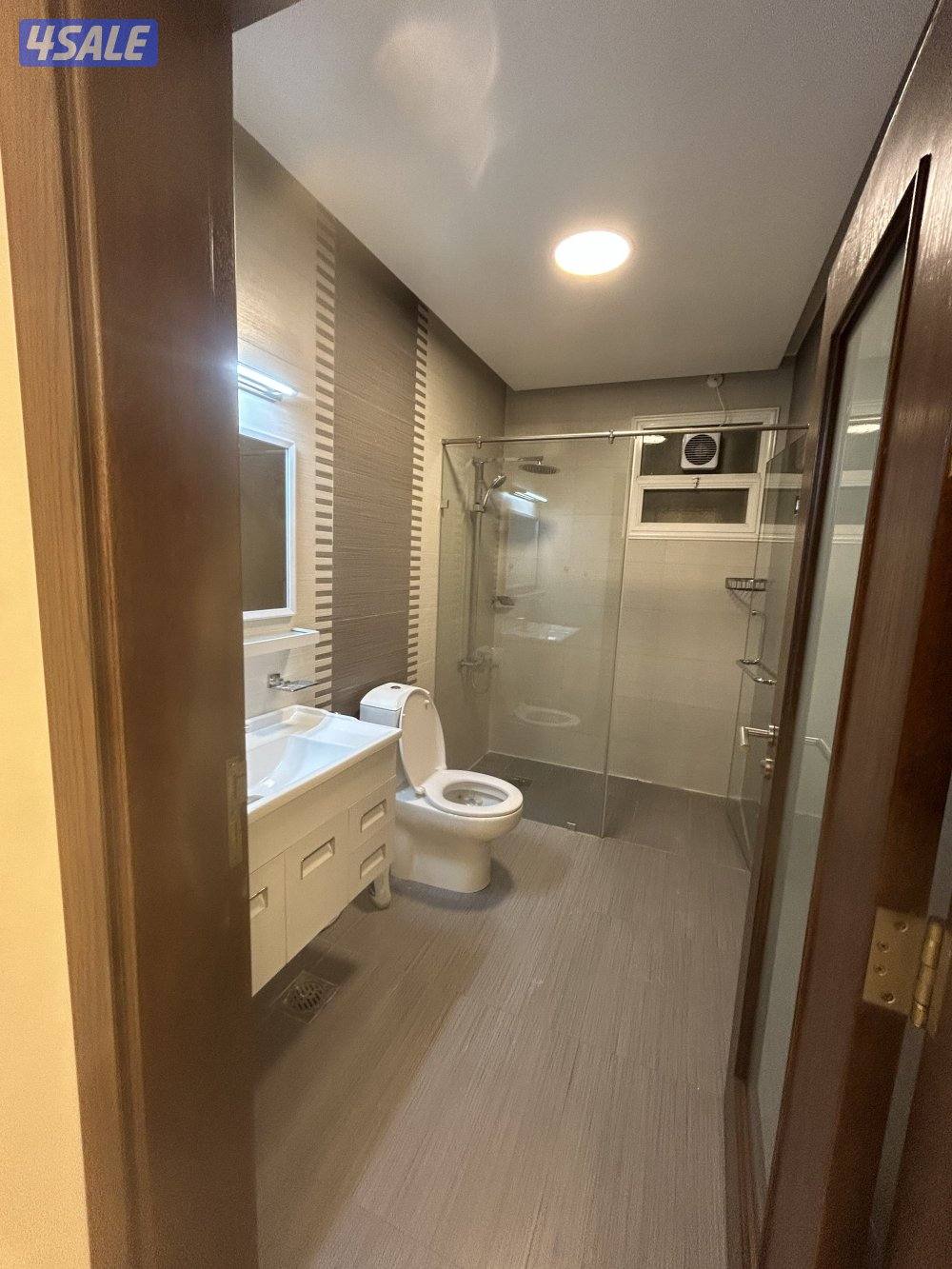 مشرف للايجار دور كامل كبييير ب850٠٠دك ٤غ ١غعامله وصاله2