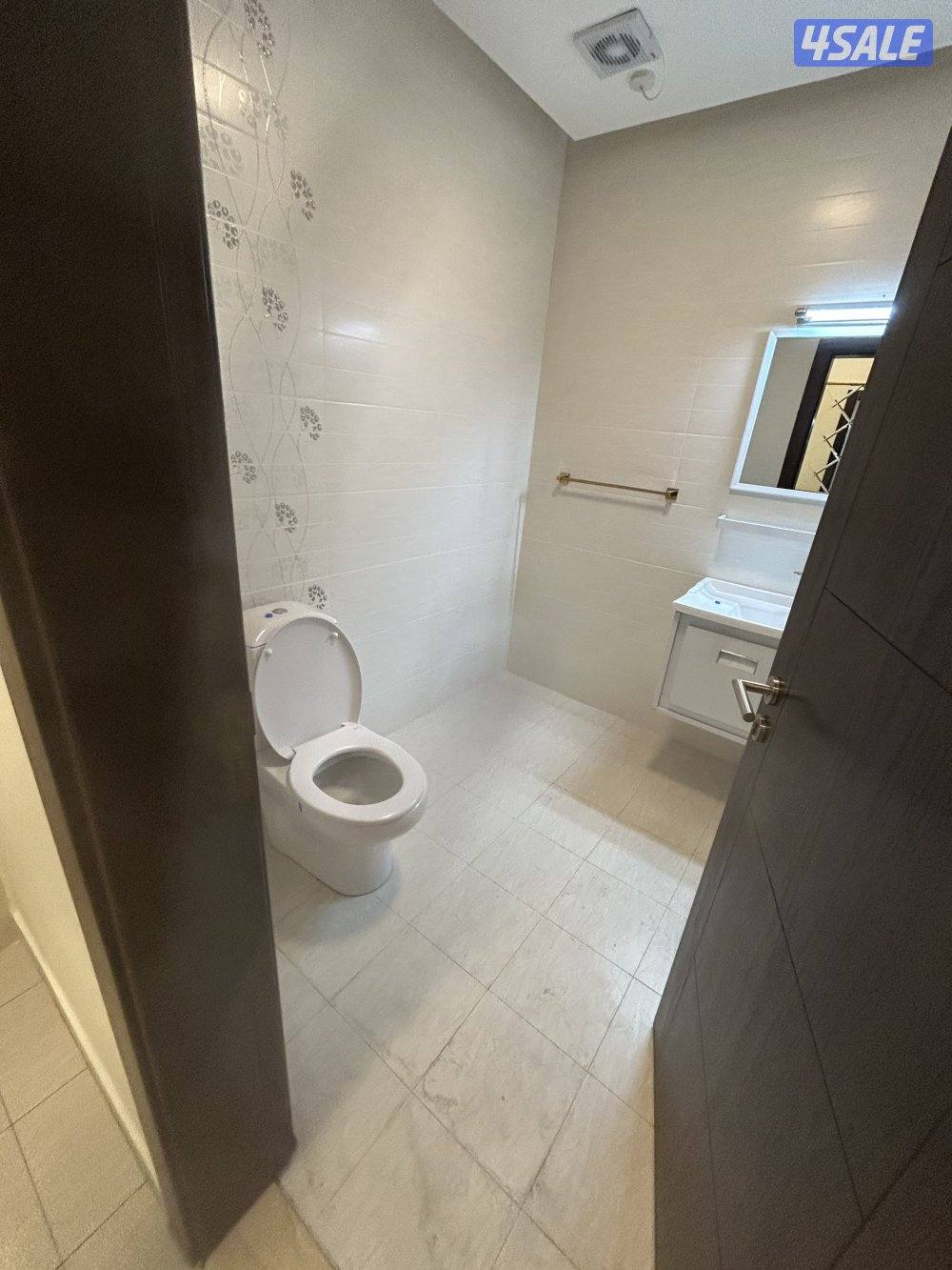 مشرف للايجار دور كامل كبييير ب850٠٠دك ٤غ ١غعامله وصاله4