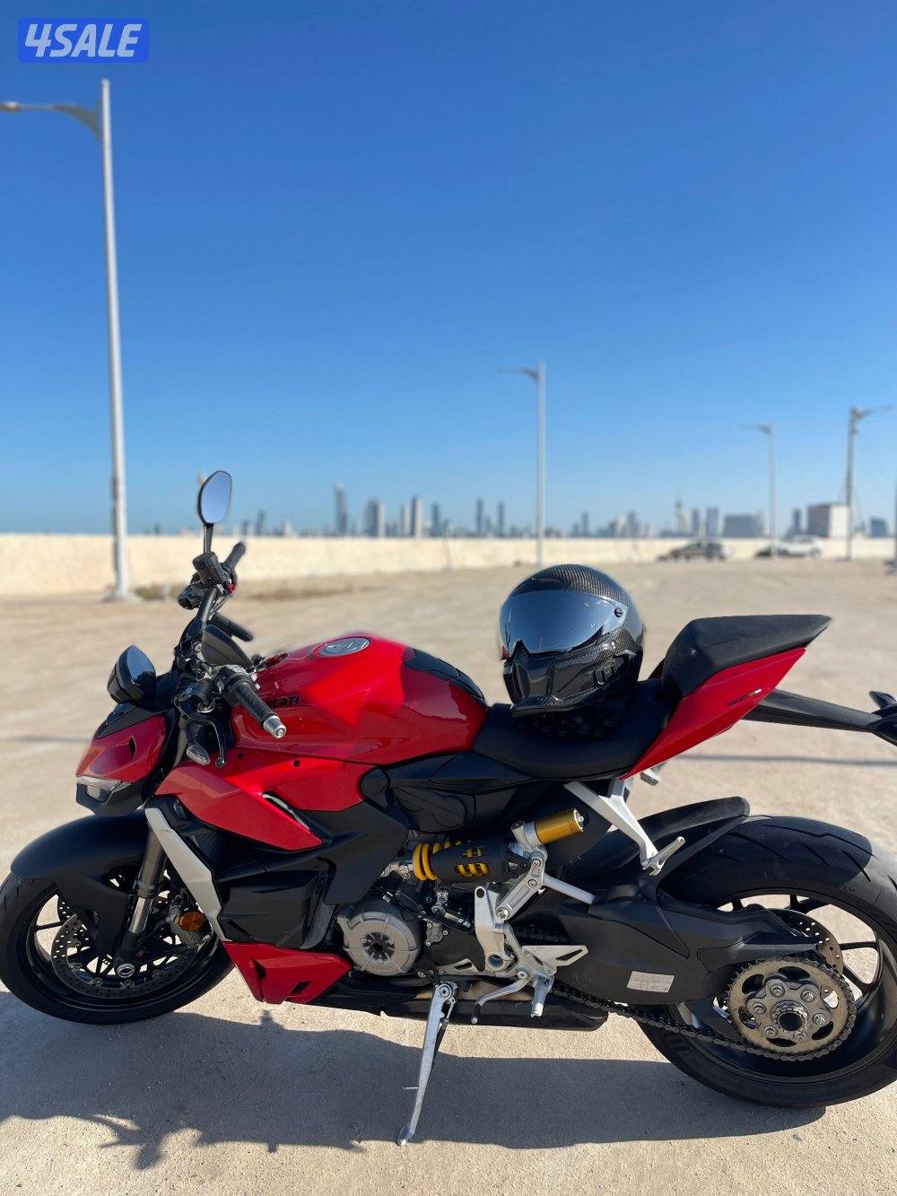 Ducati StreetFighter V2-2022 First Owner0