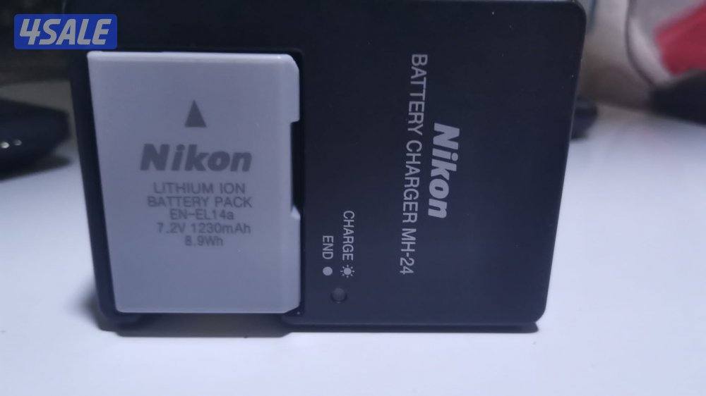 كاميرا نيكون D5600 شبه جديدة  ما فيها ولا خدش معاها العدسه ( مخزنه)4