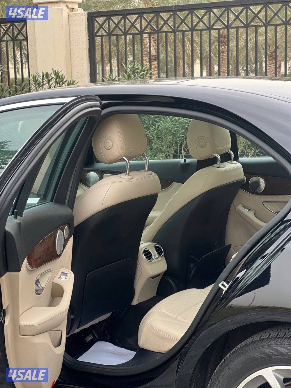 مرسيدس C300 كامله بانوراما السيارة ممتازه ماتحتاج شئ ان شاء الله6