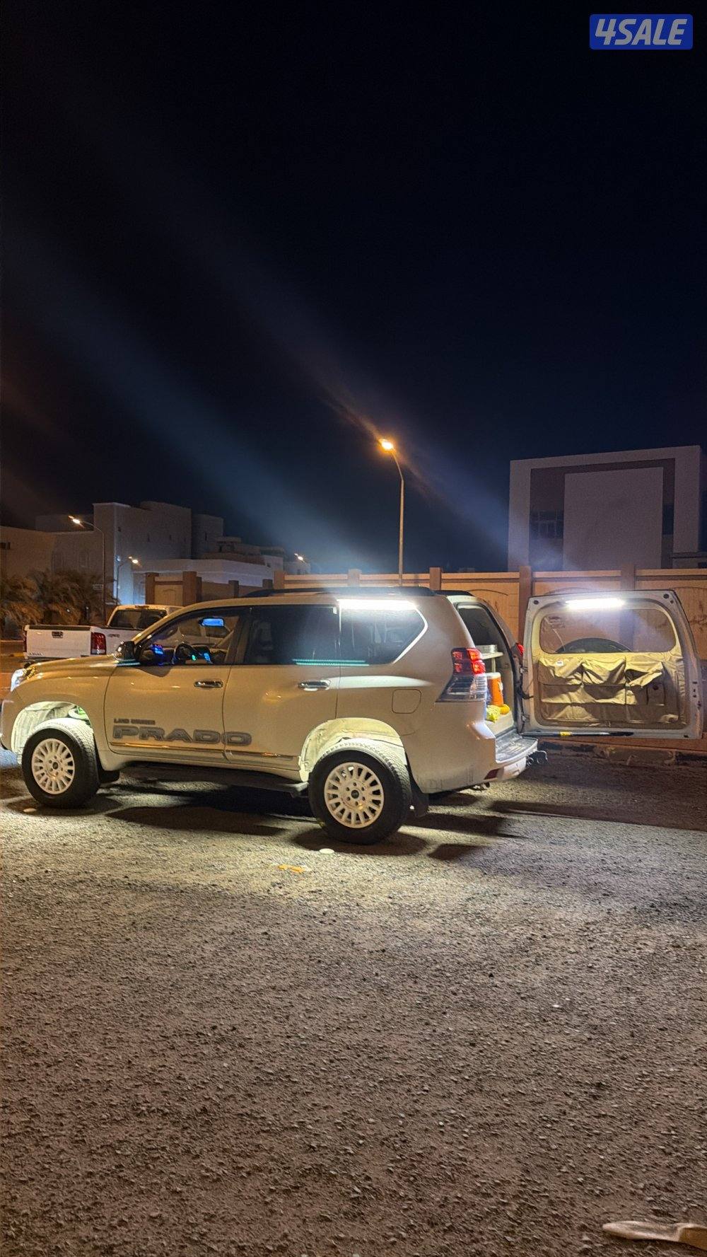 للبيع برادو نظيف جدا ونادر بحالة وكاله0