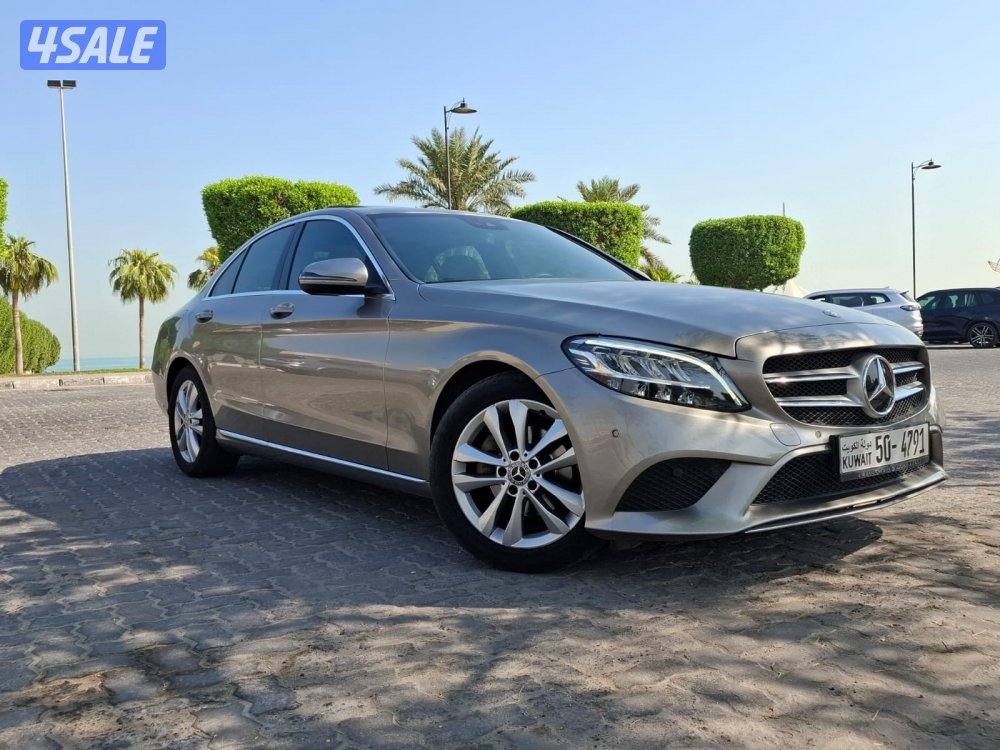 مرسيدس C180 موديل ٢٠٢٠ ماكينه ١٦٠٠ سي سي15