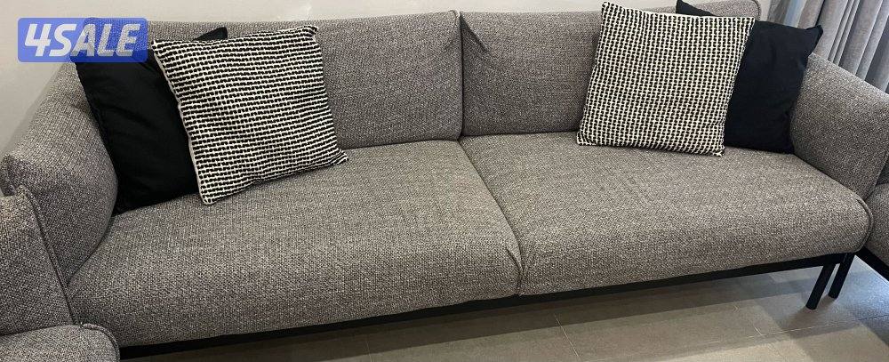 طقم جلوس مع طاولتين3