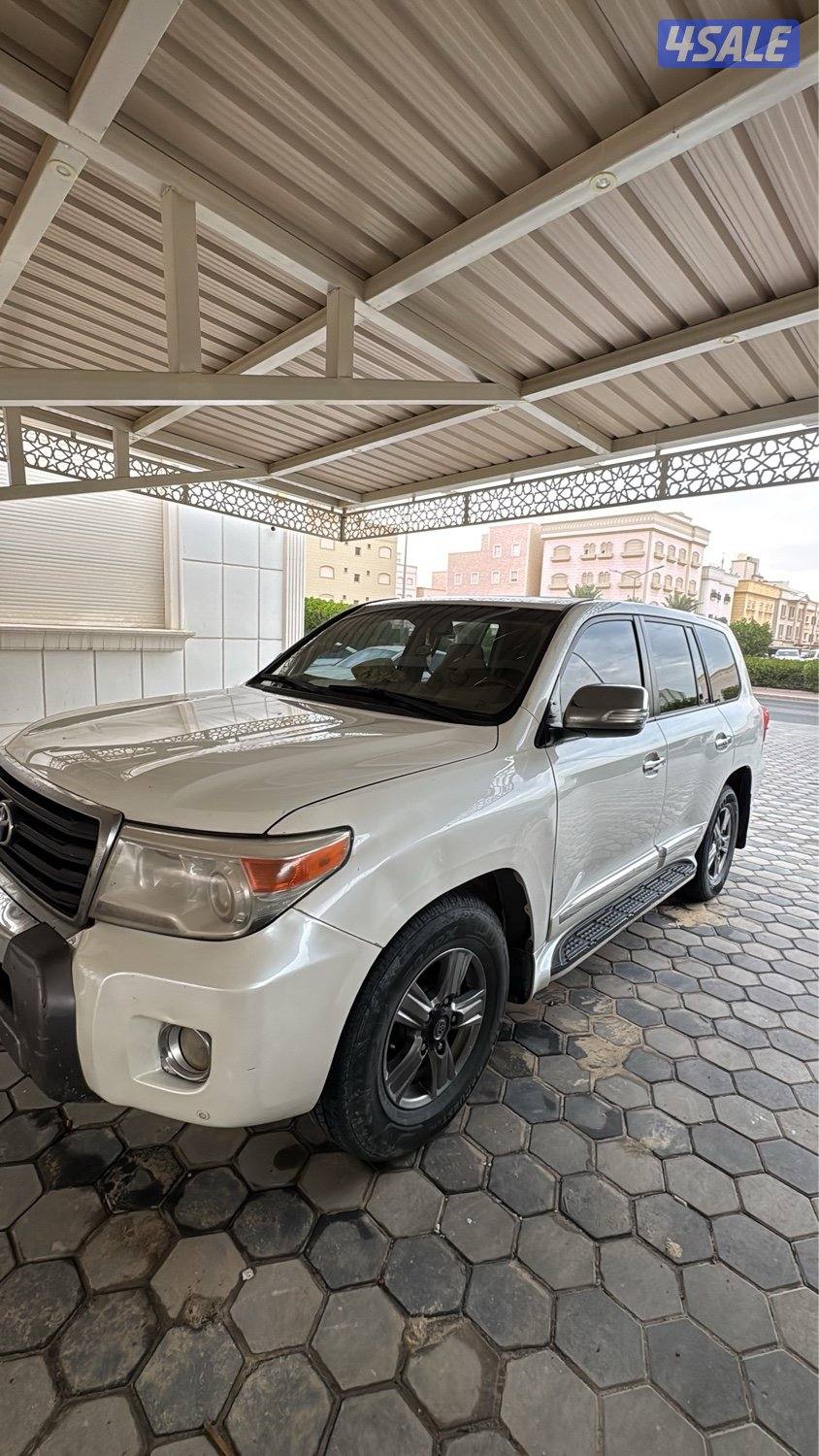 لاند كروزر 2012 شرط الشاصي.المكينه والقير يبيلهم استهلاكيات2