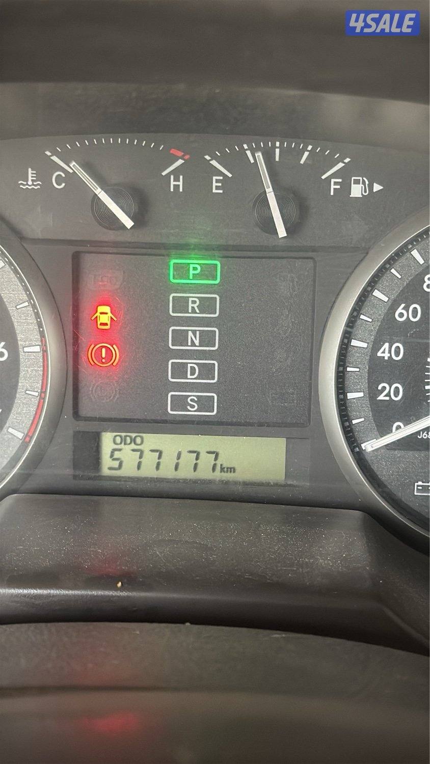 لاند كروزر 2012 شرط الشاصي.المكينه والقير يبيلهم استهلاكيات4