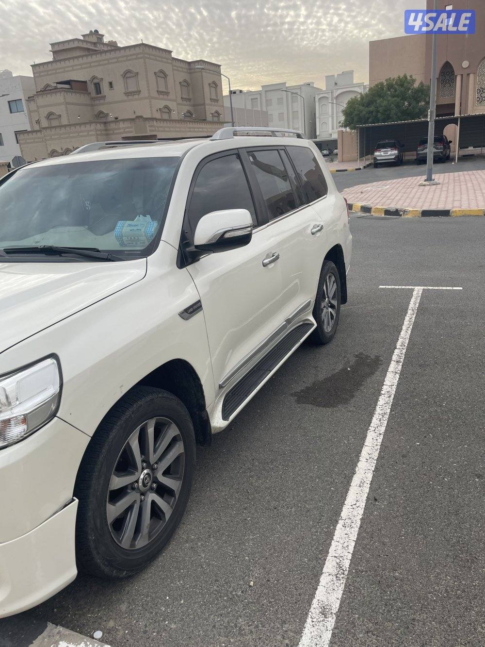 لاندركروزر ٢٠١٨0