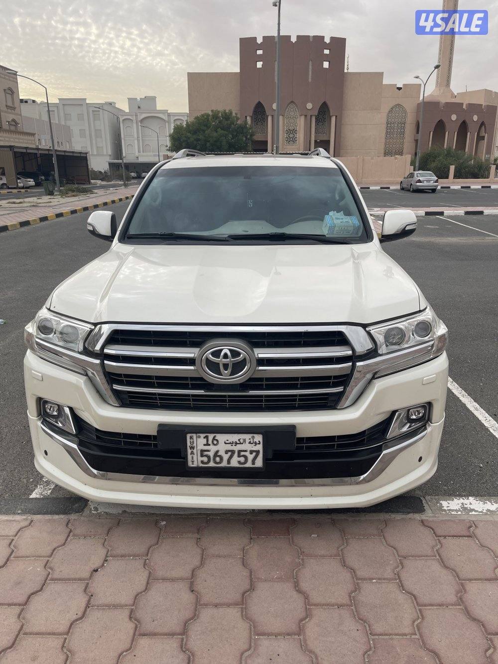 لاندركروزر ٢٠١٨2