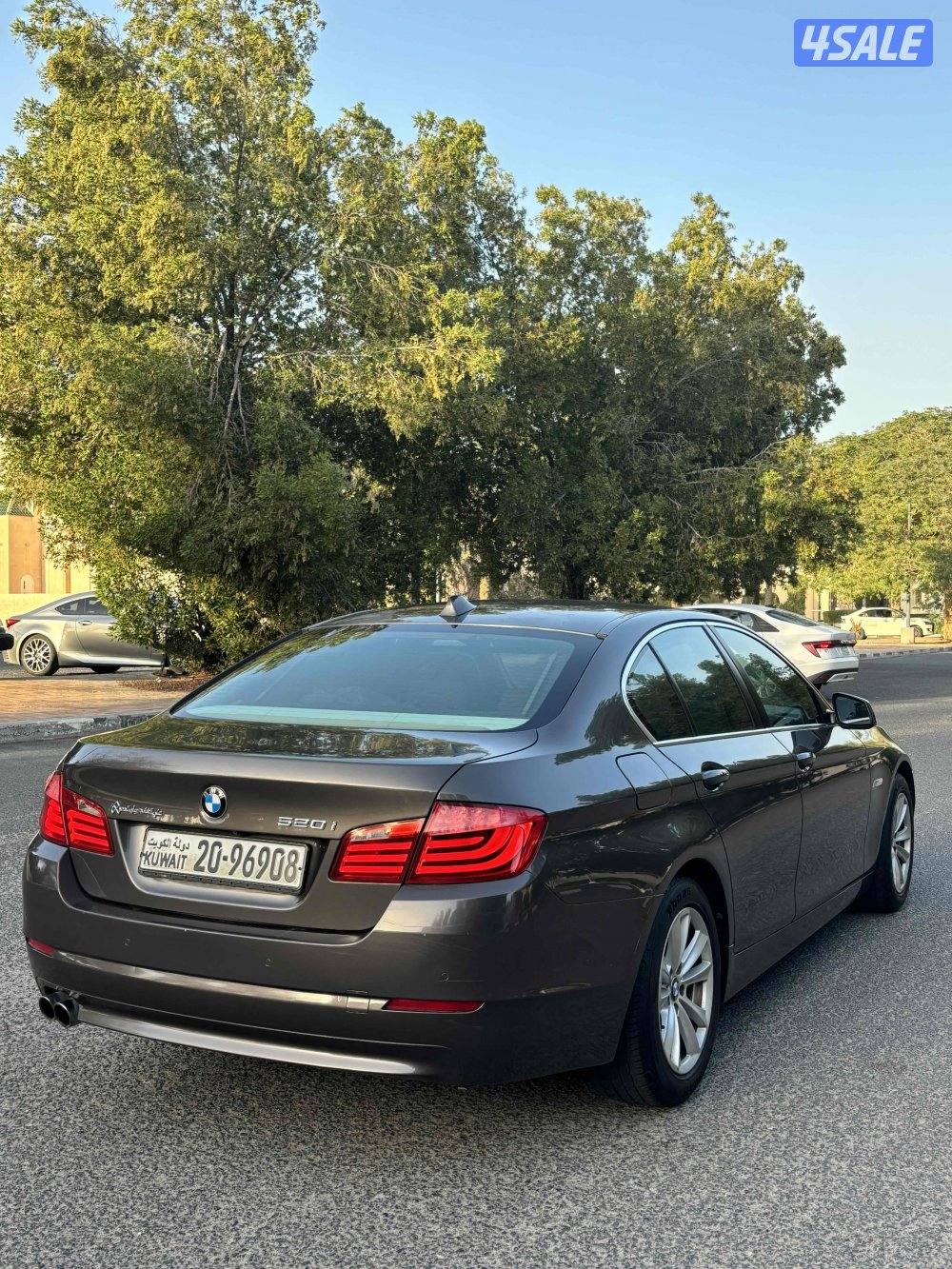 للبيع بي ام 520i3