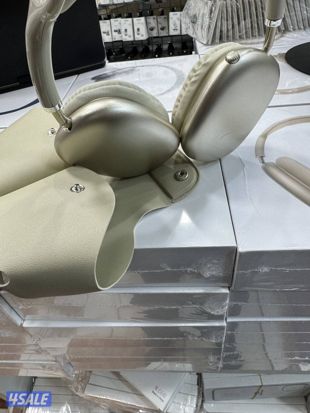 سماعات كوبي ايربودز ماكس + توصيل مجاني وكفاله سنه1