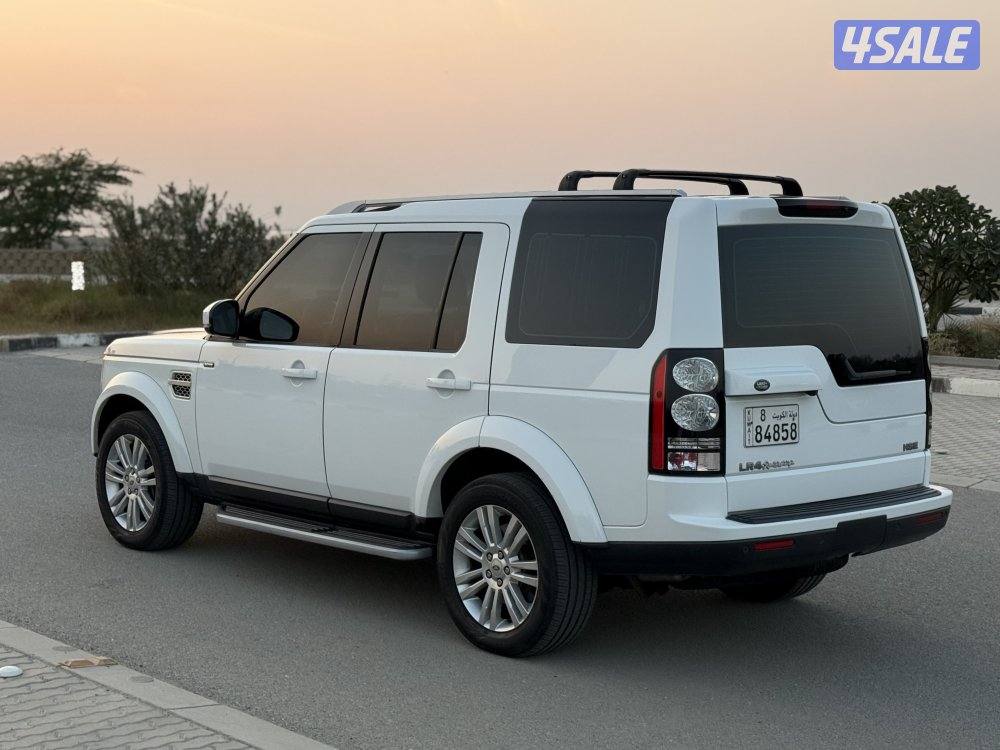 لاند روفر LR44