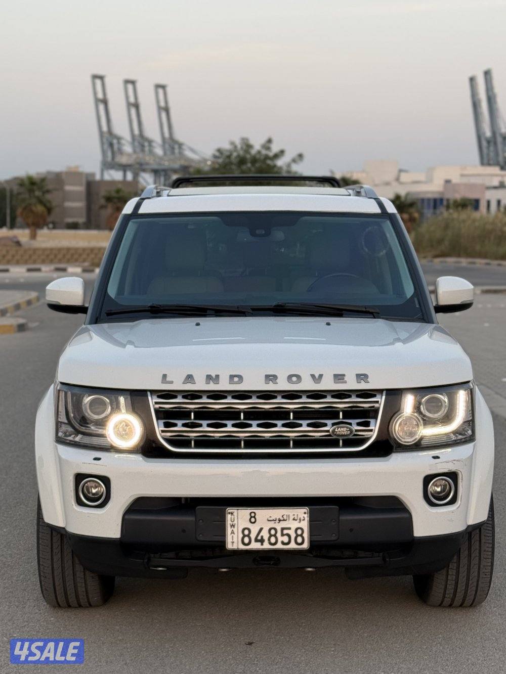 لاند روفر LR40