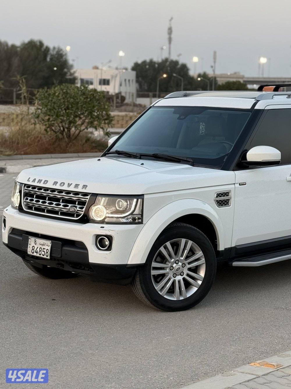 لاند روفر LR47