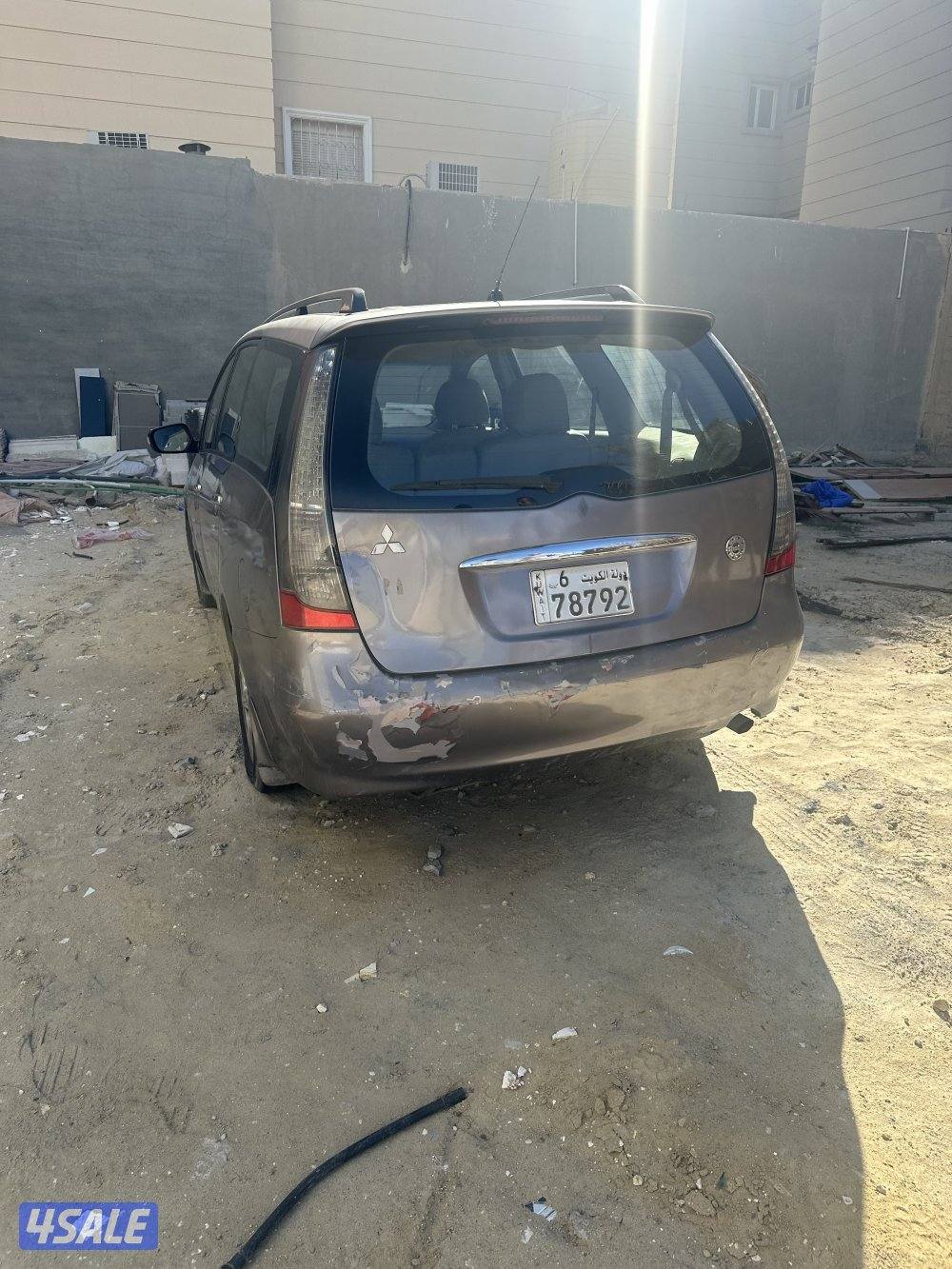 للبيع فان متسوبيشي والسعر قابل للمساومه2