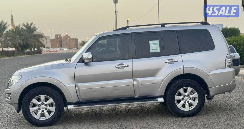 Mitsubishi pajero full option 20195