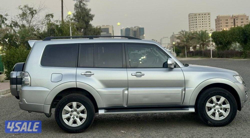 Mitsubishi pajero full option 20196