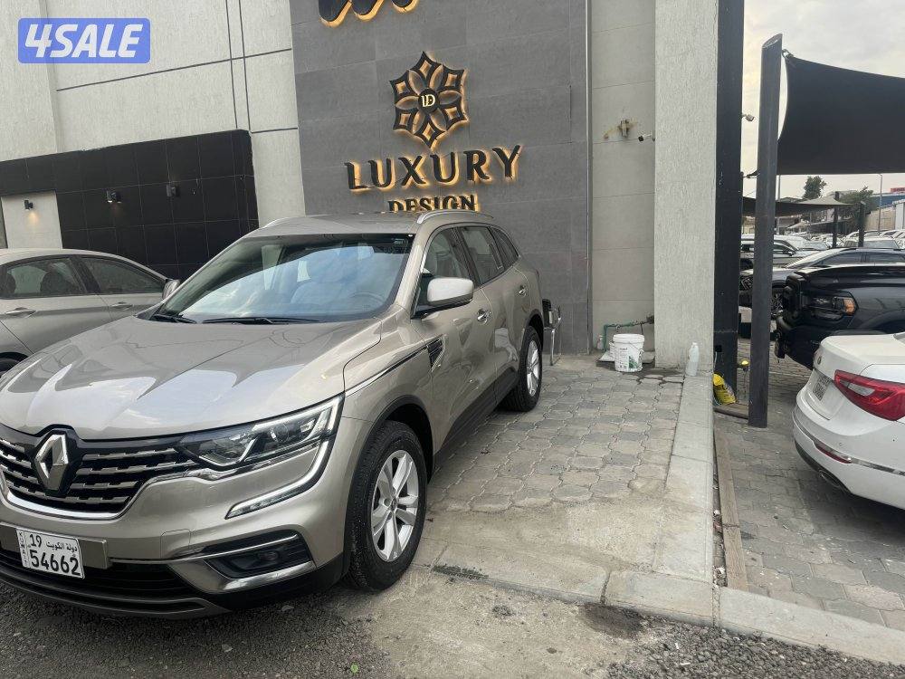 للبيع رينو كوليوس موديل 2021 بحالة الوكاله0