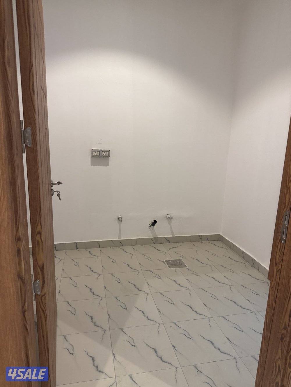 دور اول كامل جديد لم يستأجر من قبل مع مصعد4