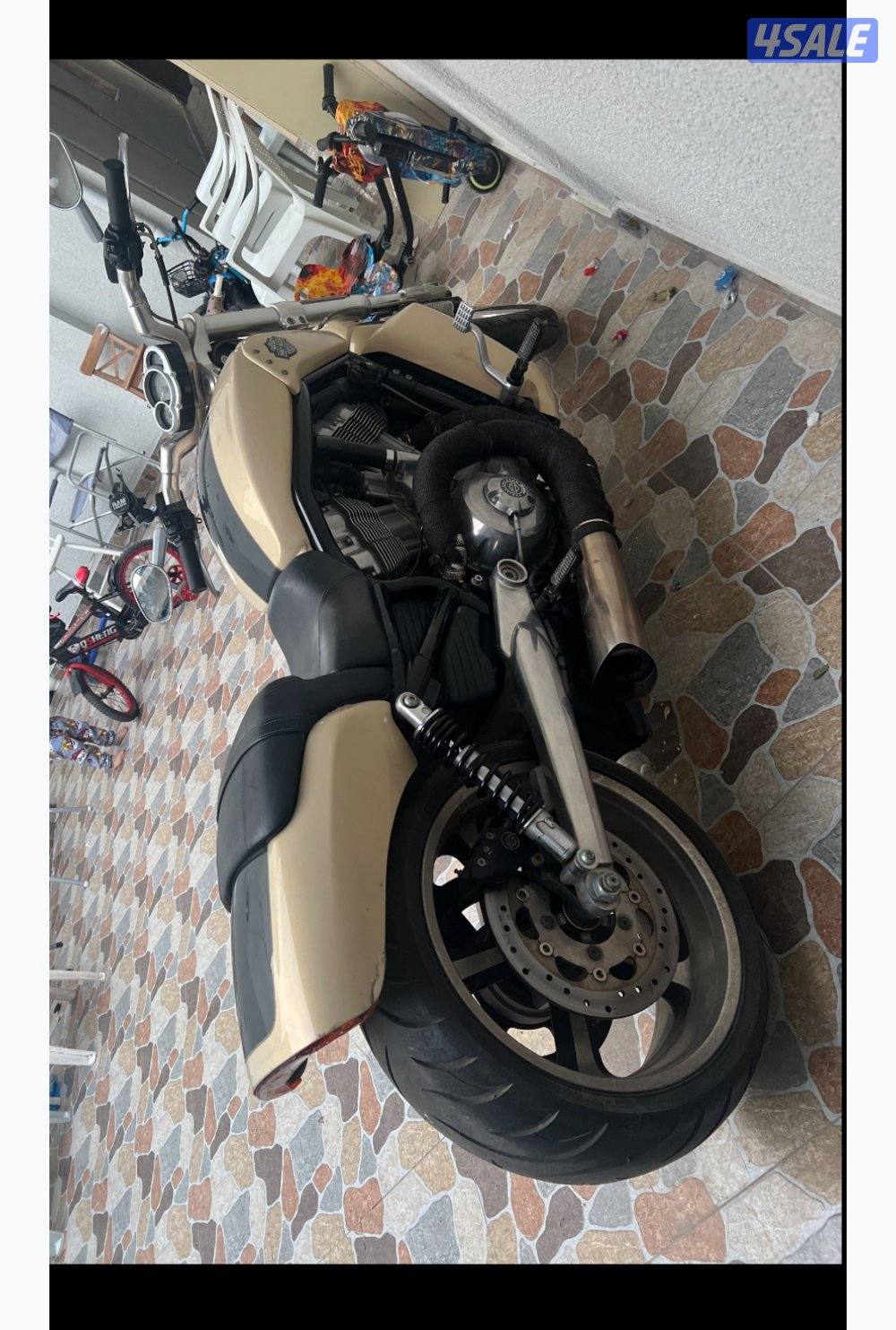 Harley v-rod muscle 2015/19000 km0