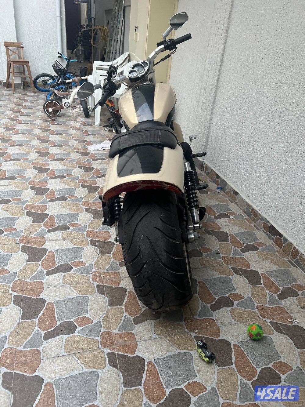 Harley v-rod muscle 2015/19000 km3