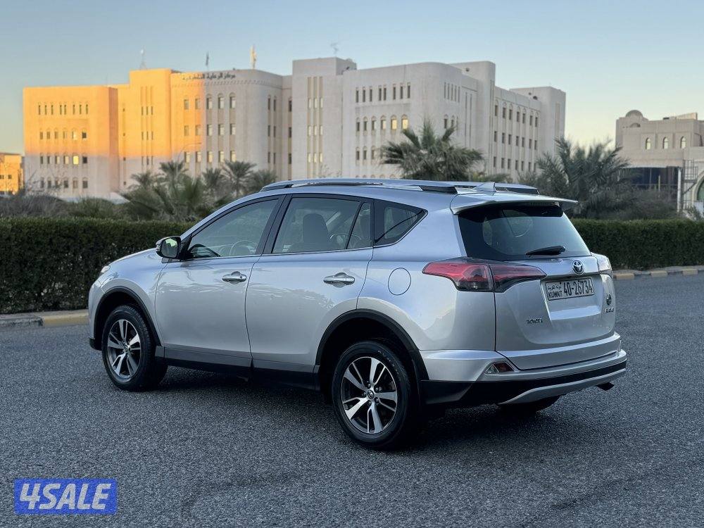 تويوتا RV4 موديل 2016 كامل المواصفات بحاله ممتازه5