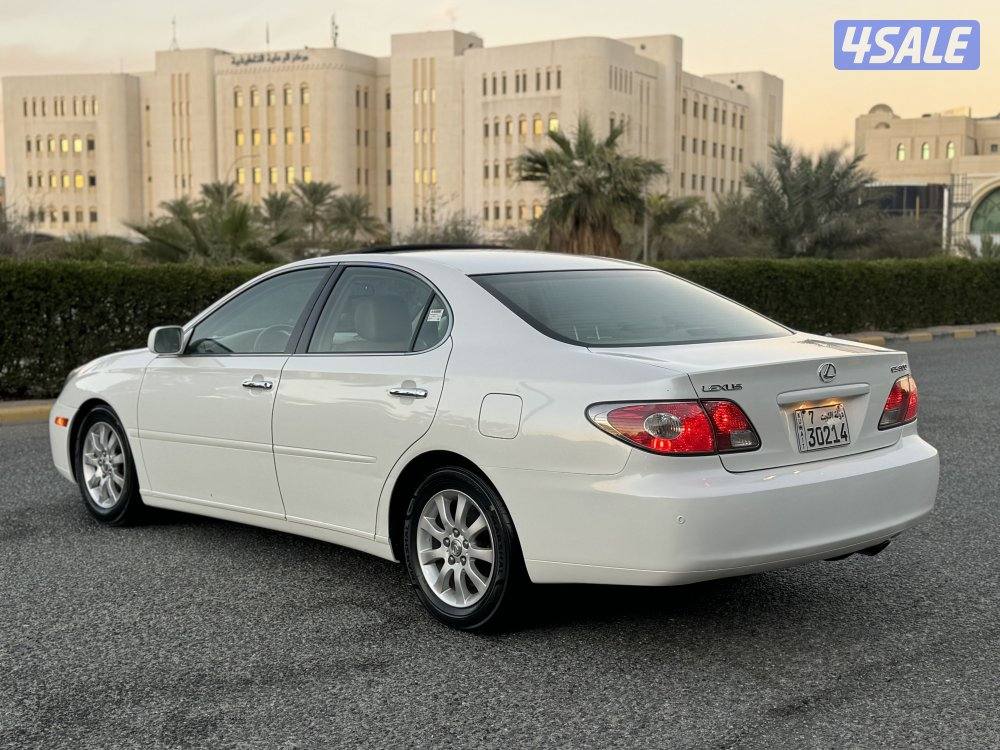 لكزس ES300 موديل 2004 صبغ الوكاله عداد 1004