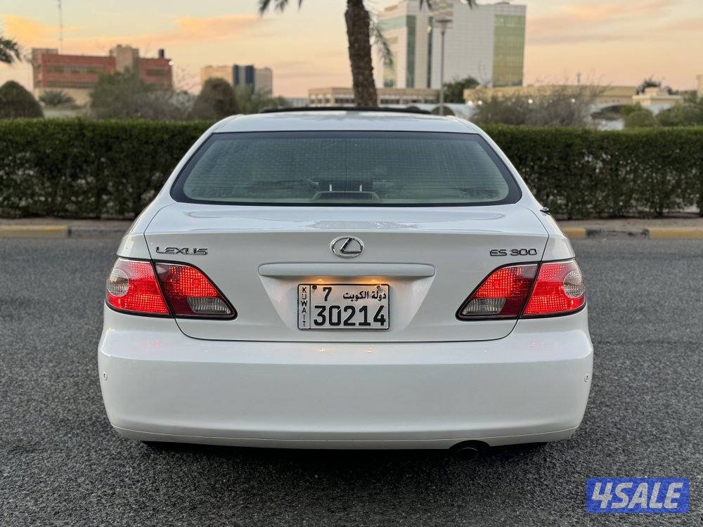 لكزس ES300 موديل 2004 صبغ الوكاله عداد 1005