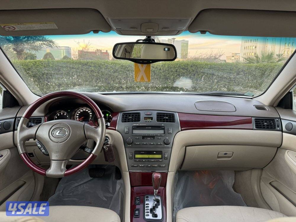 لكزس ES300 موديل 2004 صبغ الوكاله عداد 1008