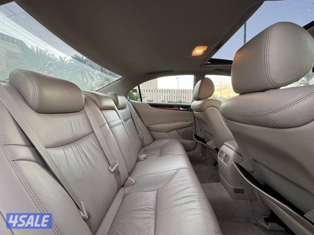 لكزس ES300 موديل 2004 صبغ الوكاله عداد 1007