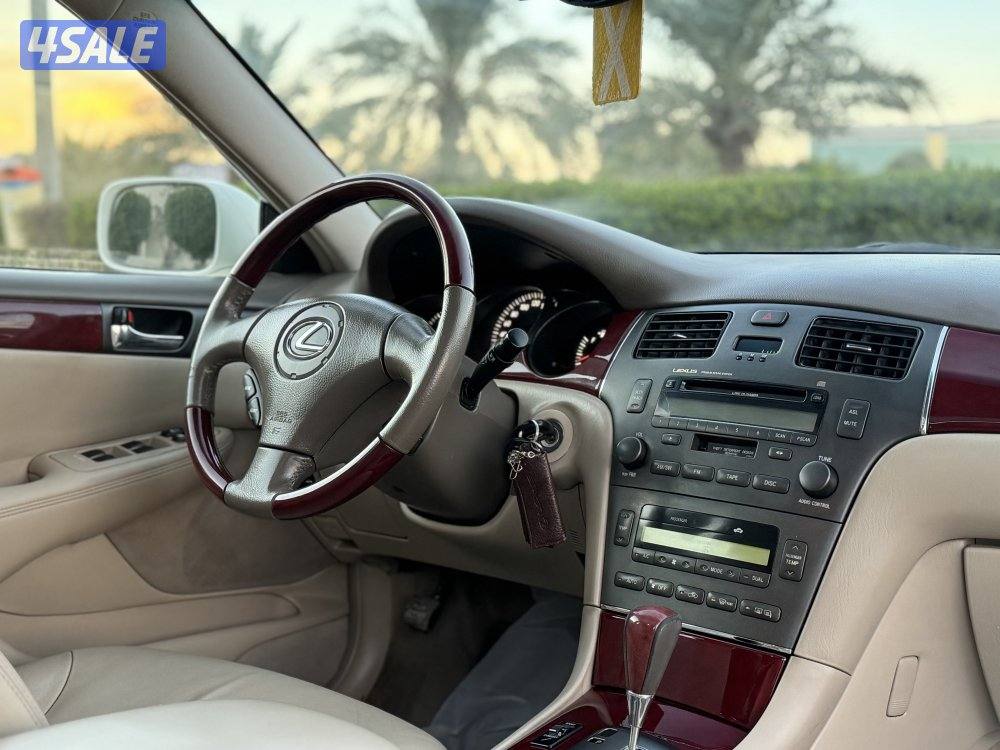 لكزس ES300 موديل 2004 صبغ الوكاله عداد 10012