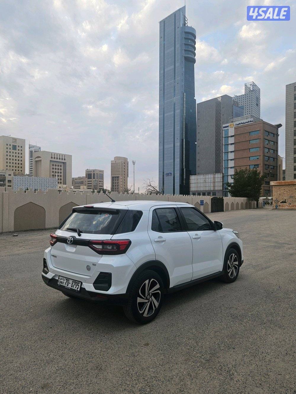 جیب تویوتا بسعر ممتاز5