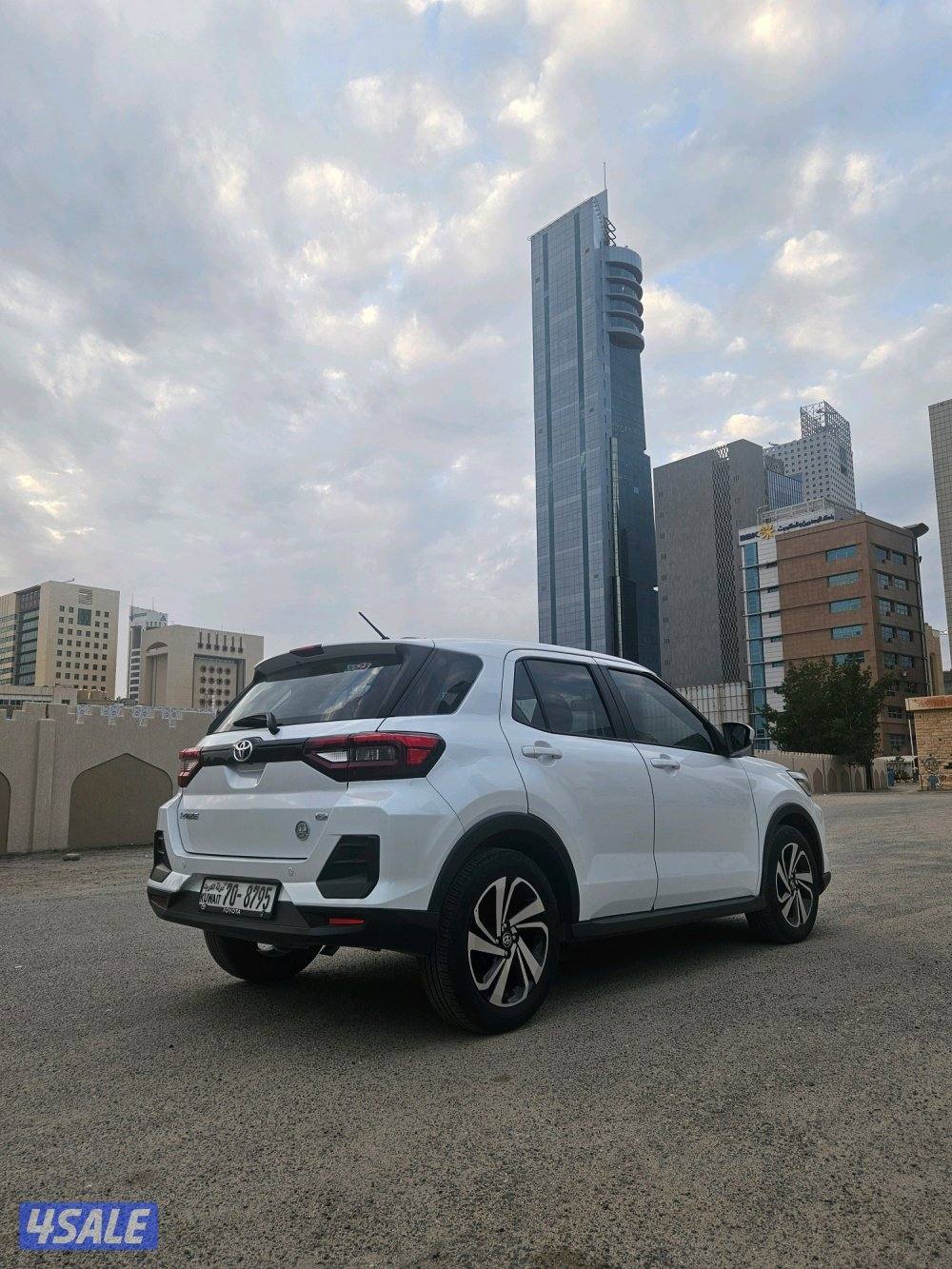 جیب تویوتا بسعر ممتاز7