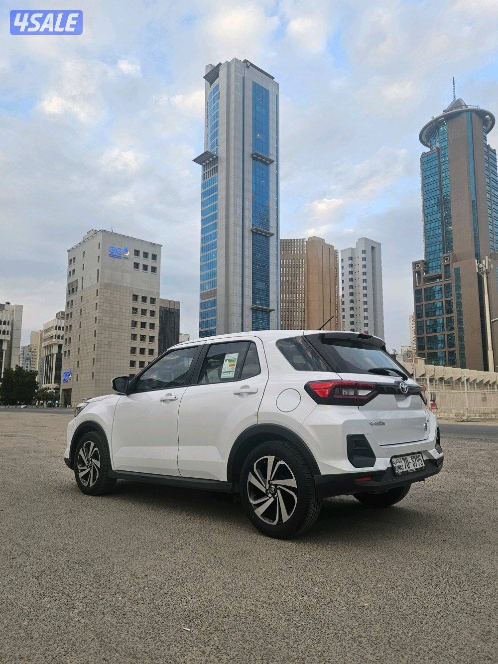 جیب تویوتا بسعر ممتاز9