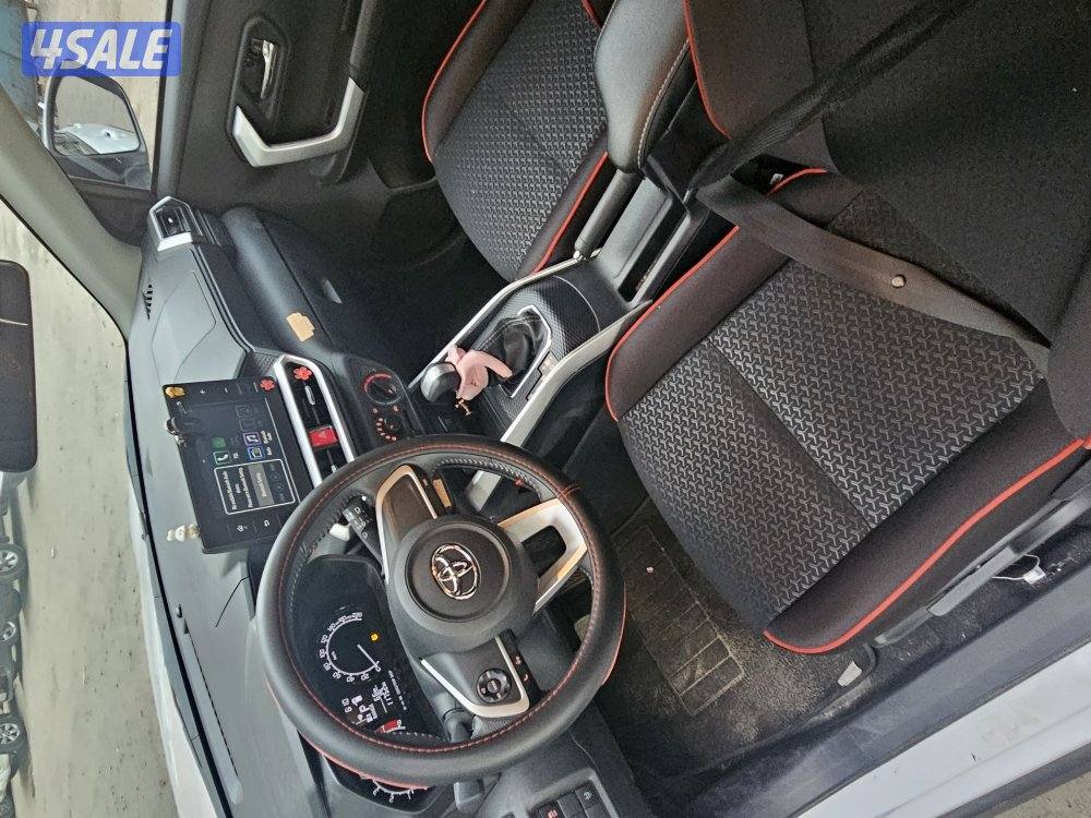 جیب تویوتا بسعر ممتاز13