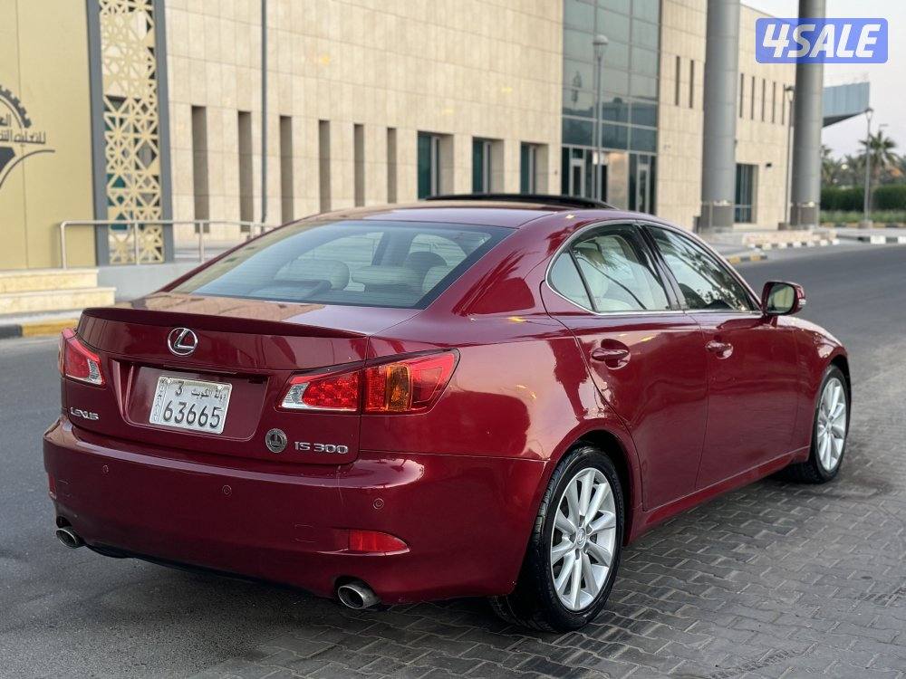 لكزس IS 300 موديل 2009 بحاله ممتازه جدا3