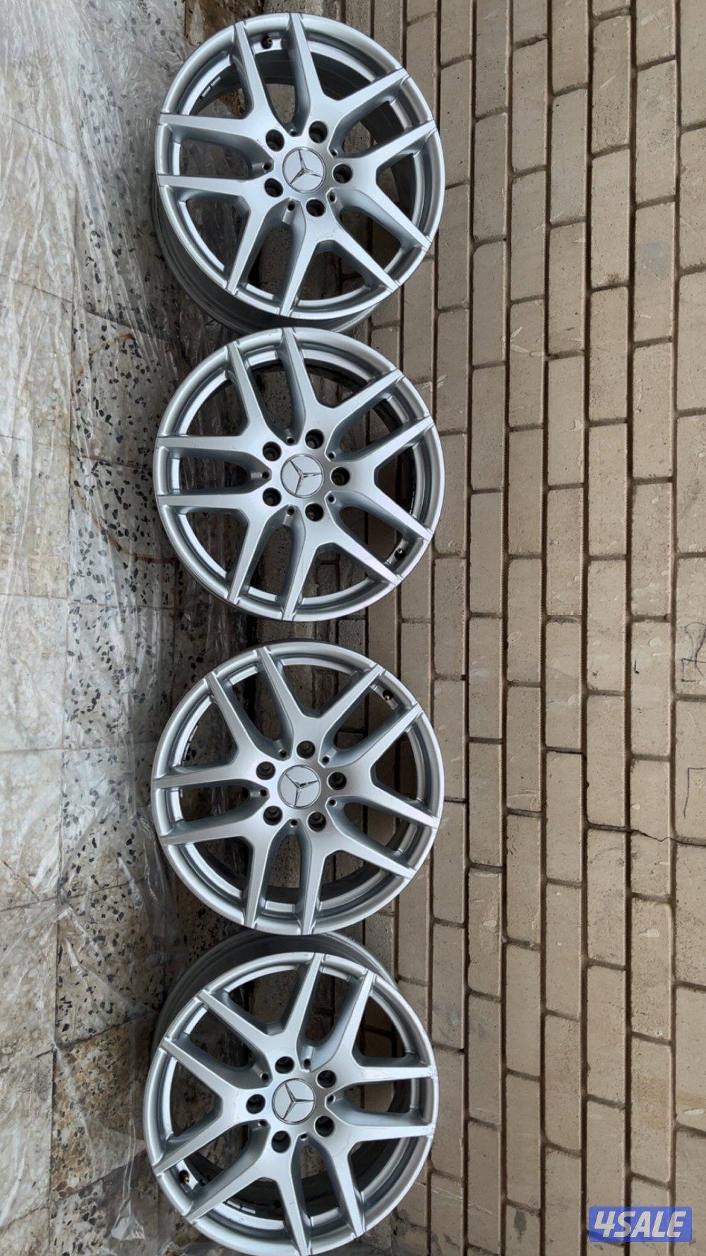 للبيع اربع رنقات جي كلاس 2019 (w463) حجم 182