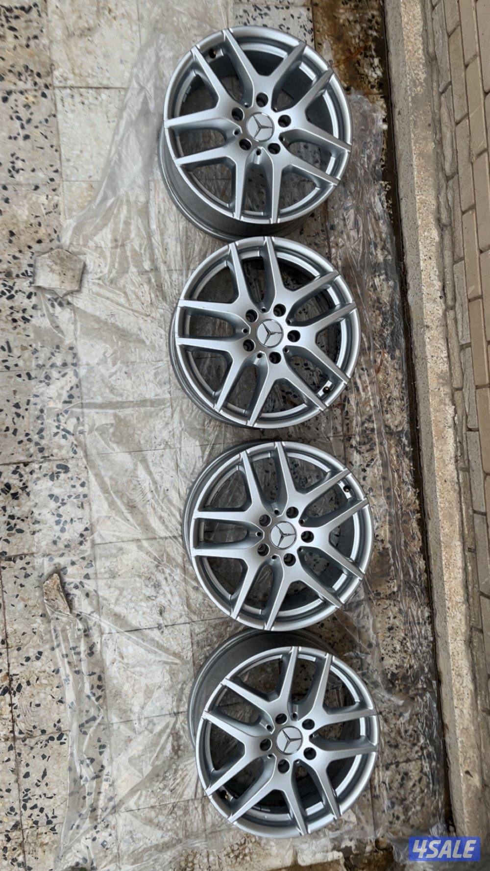 للبيع اربع رنقات جي كلاس 2019 (w463) حجم 184