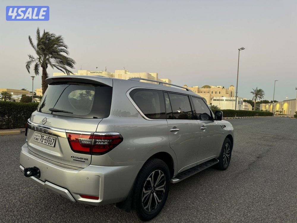 باترول تيتانيوم V8  بحاله الوكاله 20233