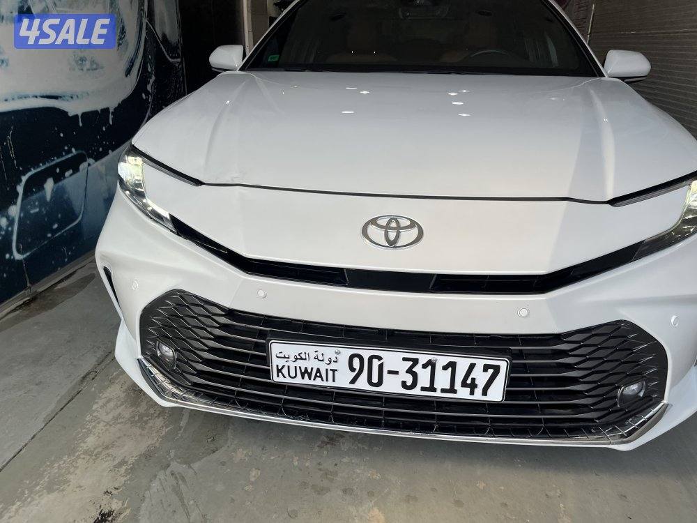 توياتا كامري 20252