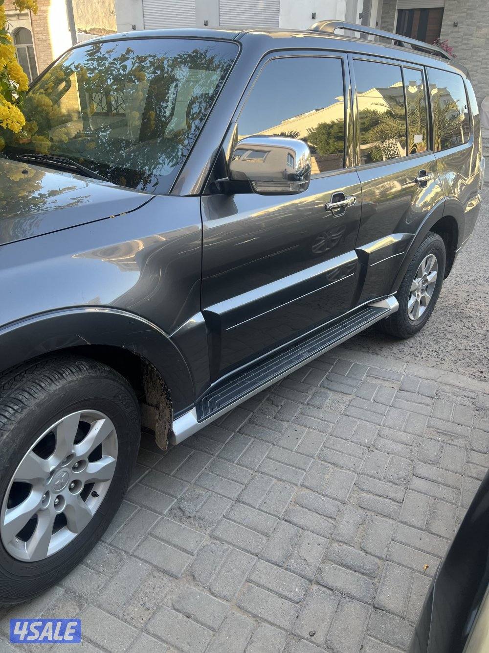 للبيع باجيرو موديل 2020 ماشي 72000 شرط الفحص0