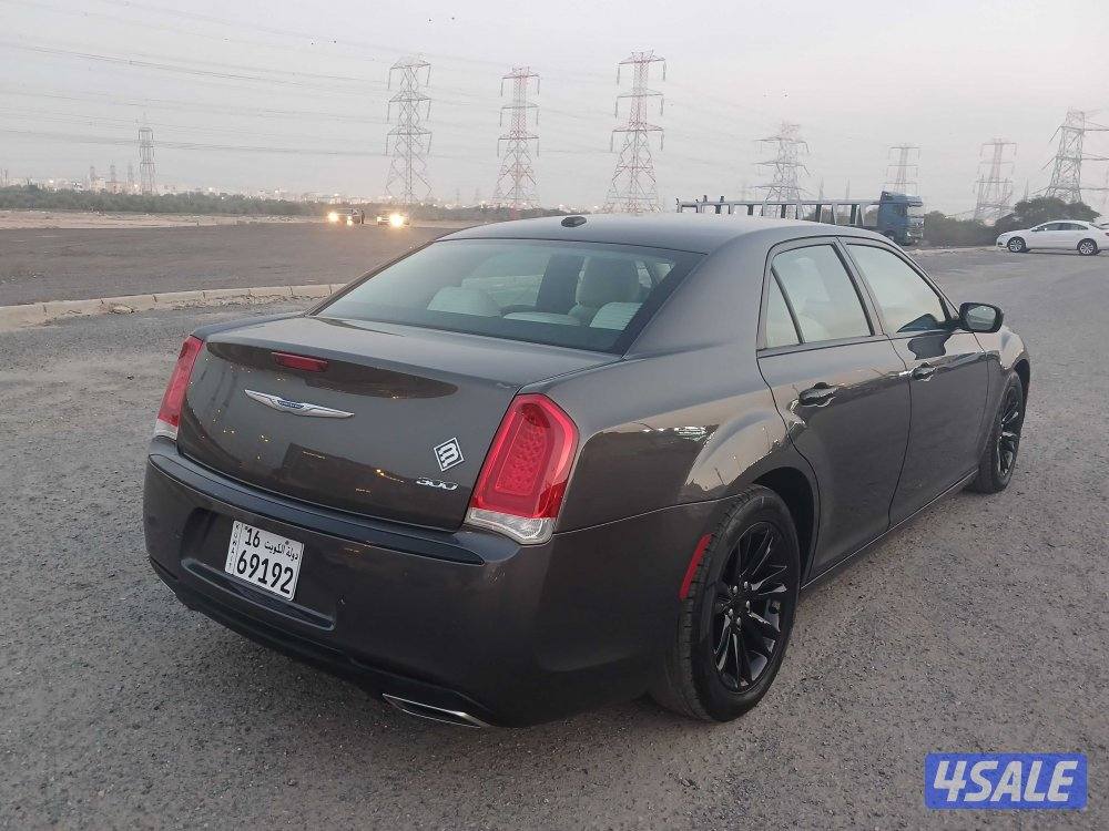 كرايزلر C300 موديل 20194