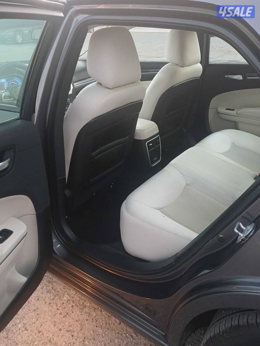 كرايزلر C300 موديل 201910