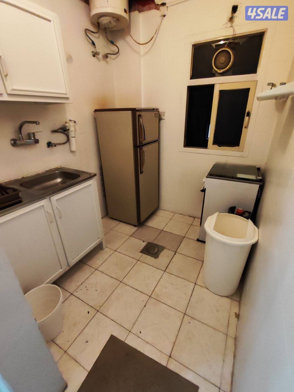 شقق لايجار حولي خلو وفاضي مساحه كبيره غرفة صاله حمام مطبخ باركن سيارات13