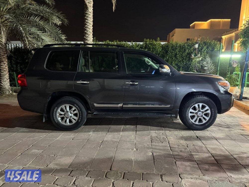 لاند كروزر 20121