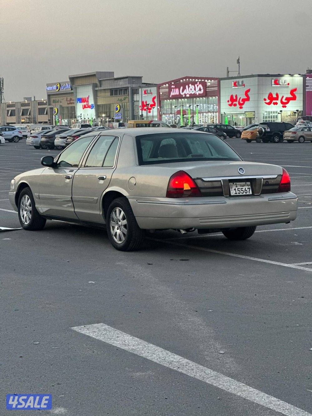 للبيع فورد جراند ماركيز 2008 نظيفه جدا3