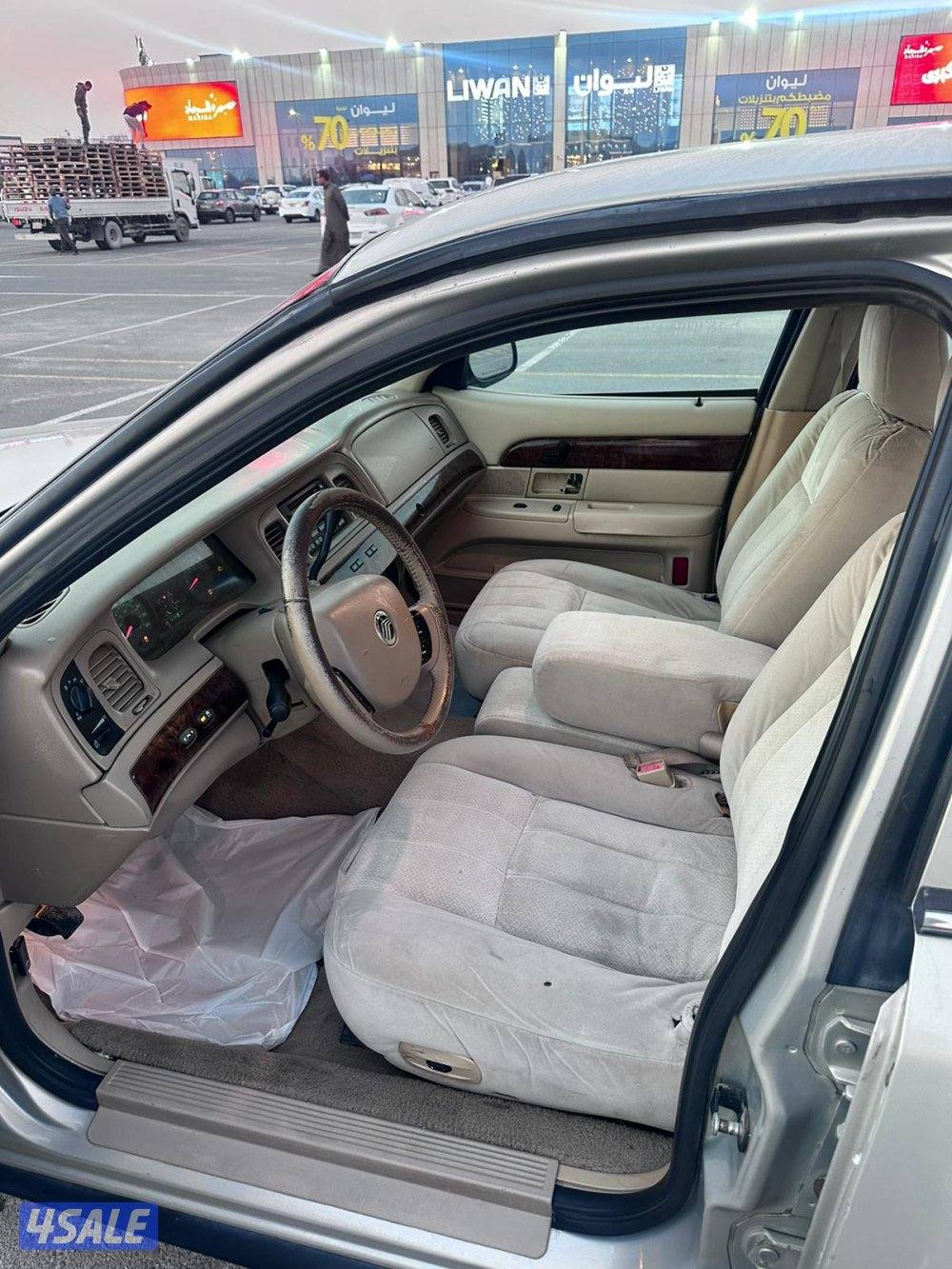 للبيع فورد جراند ماركيز 2008 نظيفه جدا5