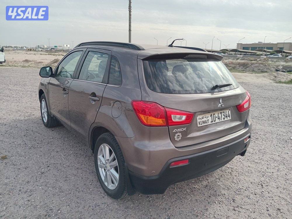 للبيع ميتسوبيشي ASX موديل 20114