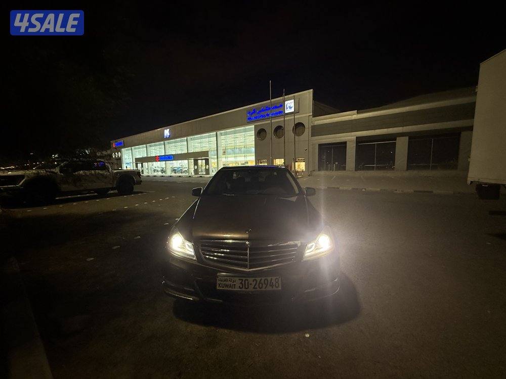 Mercedes-Benz C 2004