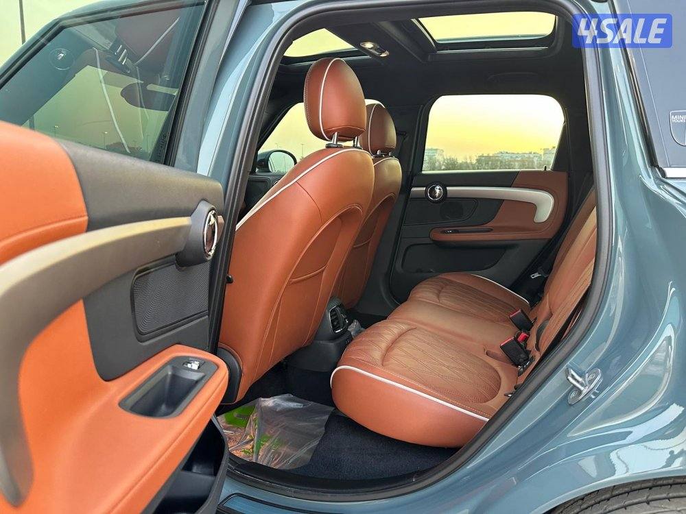 ميني موبر كانتري مان S موديل ٢٠٢٢ ماشي 28 الف3