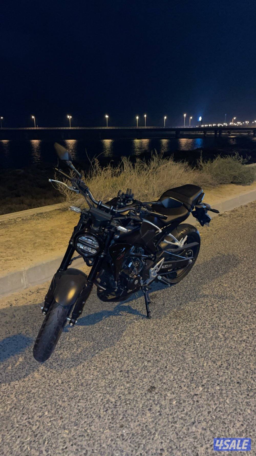للبيع سيكل هوندا CB300R2